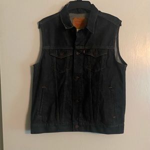 Levi’s denim vest size small men’s or xlg boys